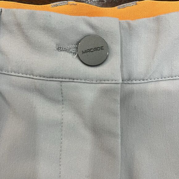 Women’s Macade Gray Slim Fit Golf Shorts Size Medium - Picture 3 of 4